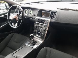 Volvo V-60 2.0 D4 Momentum picture 18