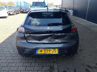 Peugeot 208 1.2 PureTech Active Pack picture 5