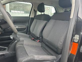 Citroën C4 cactus 1.6 e-HDi Feel AUTOMATIC picture 12