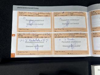 Citroën C4 cactus 1.6 e-HDi Feel AUTOMATIC picture 24