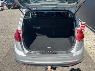 Kia Venga 1.6 CVVT First Edition picture 27