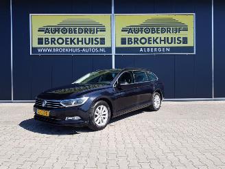 Damaged car Volkswagen Passat Variant 1.6 TDI Comfortline 2015/6