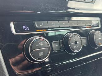 Volkswagen Golf Variant 1.2 TSI Business Edition Connected R DSG picture 26