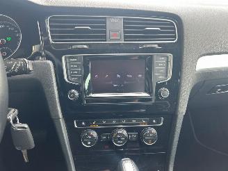 Volkswagen Golf Variant 1.2 TSI Business Edition Connected R DSG picture 17