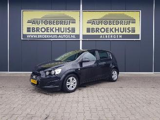 uszkodzony samochody osobowe Chevrolet Aveo 1.2 LT 2012/4