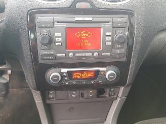 Ford Focus Wagon 1.6-16V Ghia picture 17
