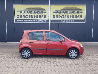 Renault Modus 1.2-16V Dynamique Luxe picture 4