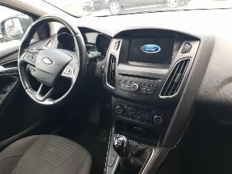 Ford Focus Wagon 1.0 Trend picture 16