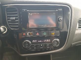 Mitsubishi Outlander 2.2 DI-D Instyle 4WD 7-persoons picture 17