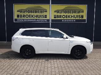 Mitsubishi Outlander 2.0 PHEV instyle picture 4