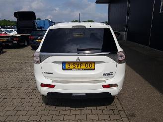 Mitsubishi Outlander 2.0 PHEV instyle picture 5