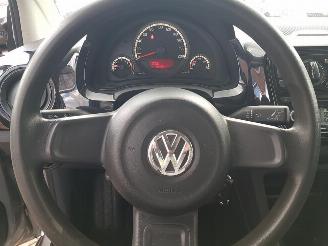 Volkswagen Up! 1.0 move up! BlueMotion picture 17