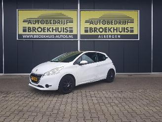 krockskadad bil auto Peugeot 208 1.2 e-VTi Active AUTOMATIC 2014/1