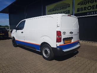 Toyota Proace Worker 1.5 D-4D L2 Navigator picture 8