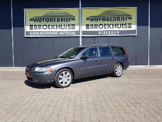 krockskadad bil auto Volvo V-70 2.4 D5 2006/8