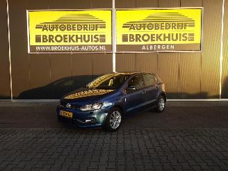 krockskadad bil auto Volkswagen Polo 1.0 Trendline 2015/3