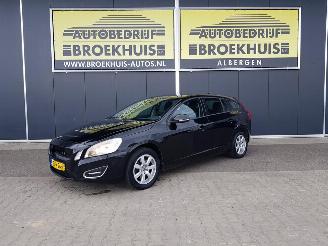 Avarii autoturisme Volvo V-60 1.6 D2 Momentum 2014/1