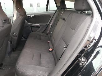 Volvo V-60 1.6 D2 Momentum picture 16