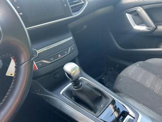 Peugeot 308 308 SW (L4/L9/LC/LJ/LR), Combi 5-drs, 2014 / 2021 1.2 12V e-THP PureTech 130 picture 14