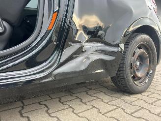 Peugeot 208 1.0 VTi Access picture 11