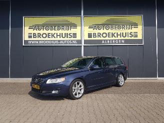 skadebil auto Volvo V-70 1.6 D2 Momentum 2013/11