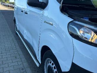 Toyota Proace Electric Worker Standard Range Navigator picture 11