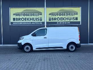 Toyota Proace Electric Worker Standard Range Navigator picture 2