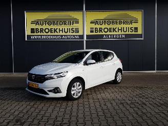 Damaged car Dacia Sandero 1.0 TCe 90 Comfort 2022/8