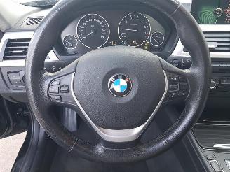 BMW 3-serie 320i Executive picture 19