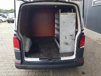 Volkswagen Transporter 2.0 TDI L1H1 26 picture 27