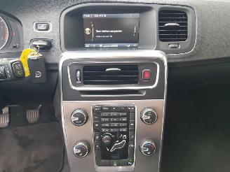 Volvo V-60 1.6 D2 Momentum picture 19