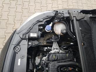 Peugeot 208 1.2 PureTech Active Pack picture 14