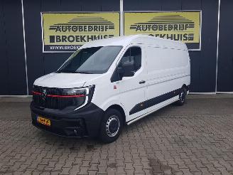 krockskadad bil bedrijf Renault Master T35 2.0 dCi 150 L3H2 Extra 2024/12