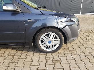 Ford Focus Wagon 1.6-16V Ghia picture 9