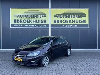 demontáž osobní automobily Opel Astra Astra J (PC6/PD6/PE6/PF6), Hatchback 5-drs, 2009 / 2015 1.4 Turbo 16V ecoFLEX 140 2015/9