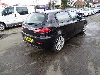 Démontage voiture Alfa Romeo 147 1.9 JDTM 2007/7