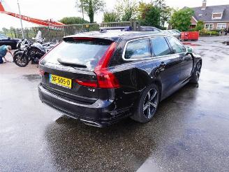 Coche accidentado Volvo V-90 2.0 T4 2018/12