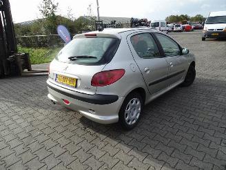 Uttjänta bilar auto Peugeot 206 1.4 2004/3