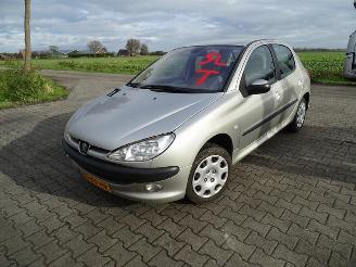 Peugeot 206 1.4 picture 3