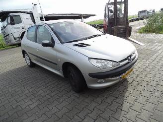 Peugeot 206 1.4 picture 4