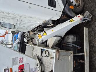 Nissan NT400 2.5 DCI Hoogwerker picture 18