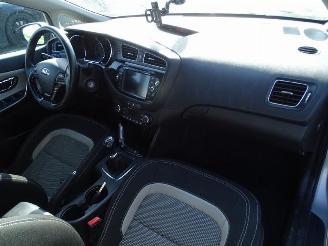 Kia Cee d Sportswagon 1.6 GDi picture 10