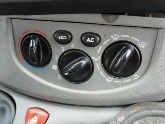 Opel Vivaro 2.0 CDTi picture 6