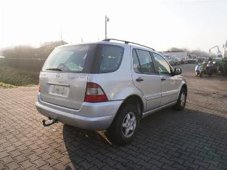 Dezmembrări autoturisme Mercedes ML 270 CDI 2001/1