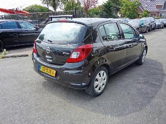krockskadad bil auto Opel Corsa 1.3  CDTi 2011/9