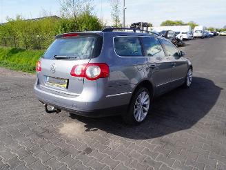 Salvage car Volkswagen Passat Variant 2.0 FSi 2007/3