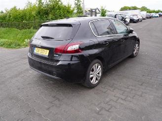Dezmembrări autoturisme Peugeot 308 1.6 HDi 2015/6