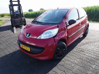 Peugeot 107 1.0 12v picture 3