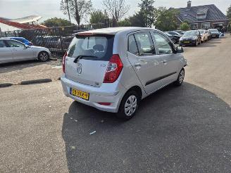 Coche accidentado Hyundai I-10 1.1i 12V 2012/6