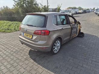 Purkuautot passenger cars Volkswagen Golf  2014/11